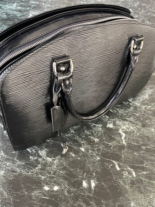 Epi Pont Neuf Pm Noir Handbag Leather