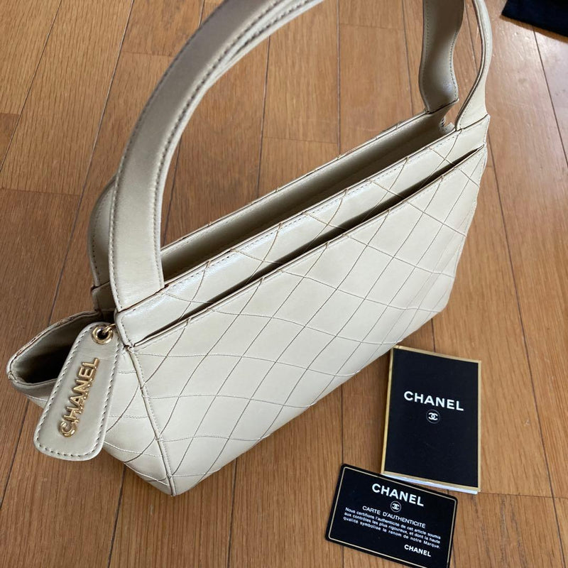 Chanel Quilted Leather Handbag Shoulder Bag Beige