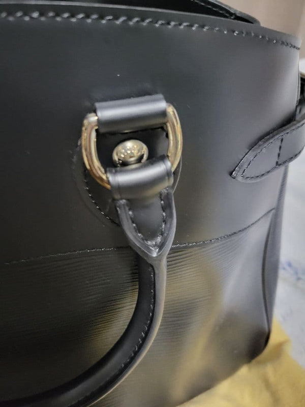 Louis Vuitton Passy Pm Epi Leather Handbag Noir Black