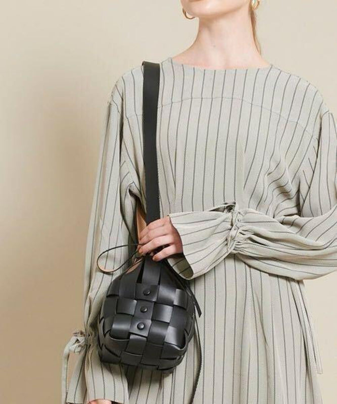 Mary Al Terna Hug Shoulder Bag Leather Handbag Designer Purse Stylish Womens Bag