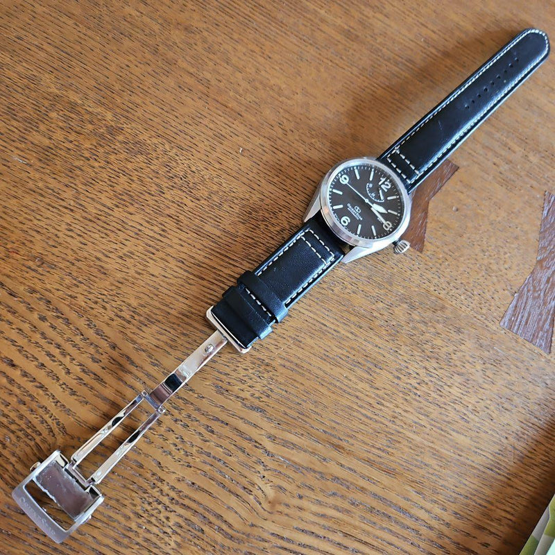 Star Hand-wound Watch Black Leather Strap Mechanical Wristwatch Elegant