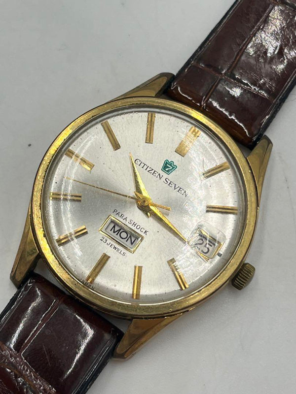 Seven 23 Jewels Calendar Watch Vintage  Wristwatch Japan Made