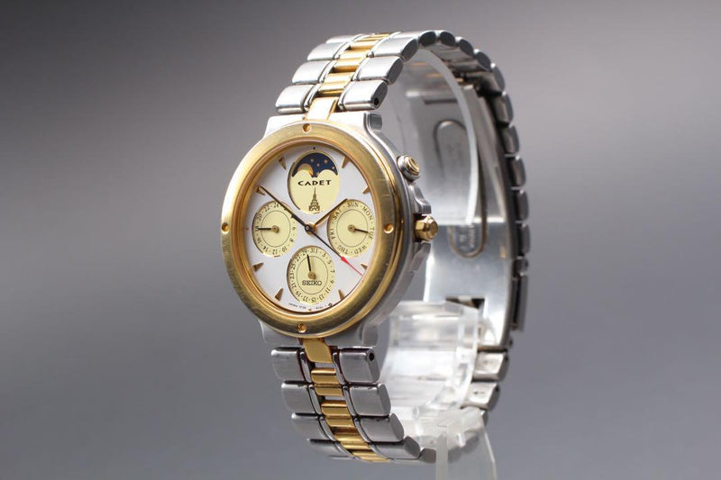 Cadet 7f39-6050 Moon Phase Quartz Watch Vintage Mens Wristwatch Analog