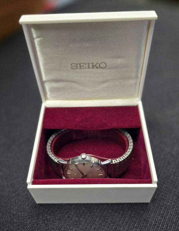 Marvel Manual Winding Watch As Is Parts/repair Vintage Collectible