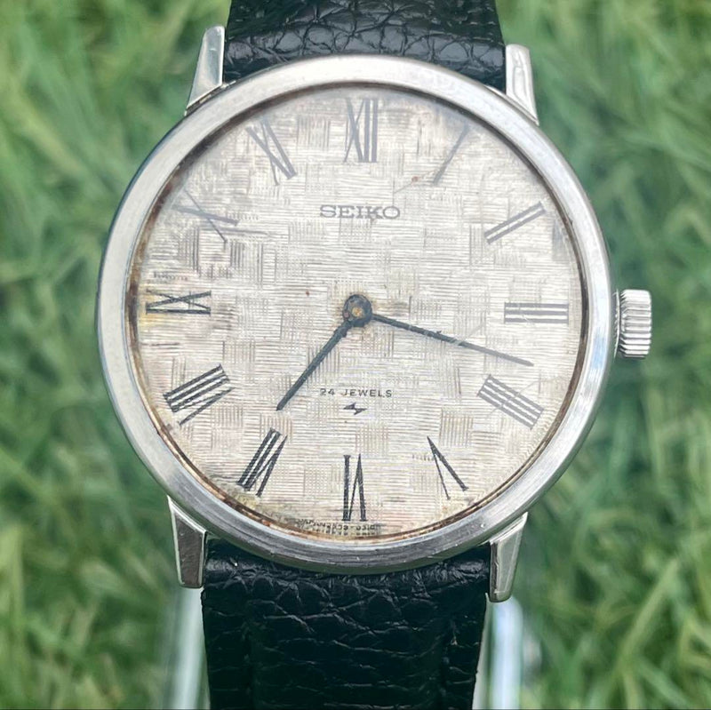 Chariot Hand-wound 24 Jewels Silver Grid Dial Vintage Watch Mechanical