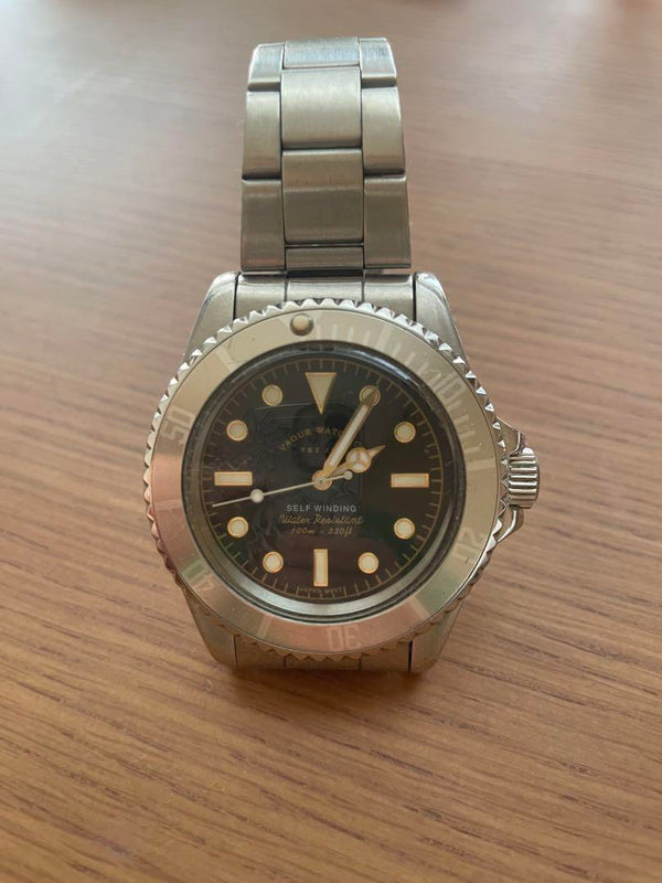 Vague Watch Co.  Dive Watch Stainless Steel 200m Water Resistant Mens