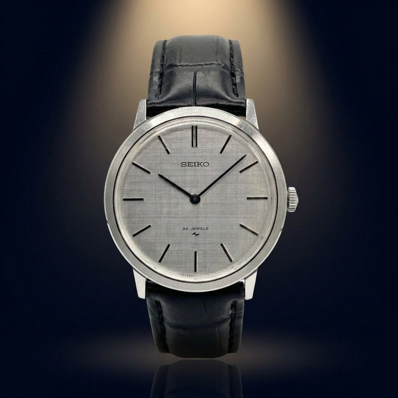 Chariot 2220-0180 1973 Hand-wound Wristwatch. Vintage Collectors Watch.