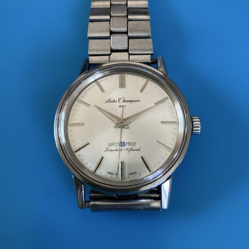 Champion 850 85898 Hand-wound Watch Seahorse Case Back Vintage Mechanical