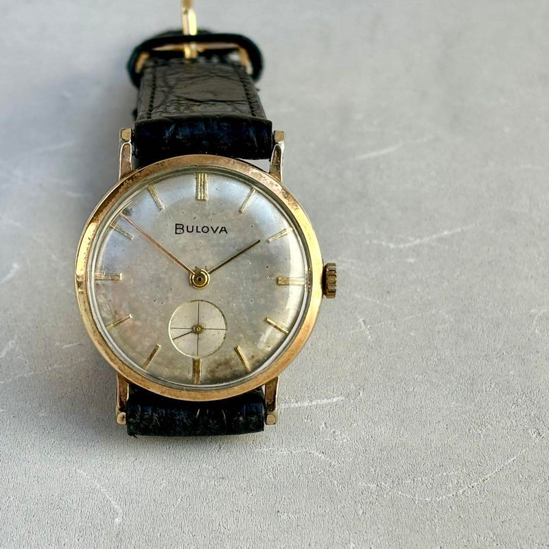 Hand-wound Vintage Wristwatch Classic Mechanical Watch Collectible