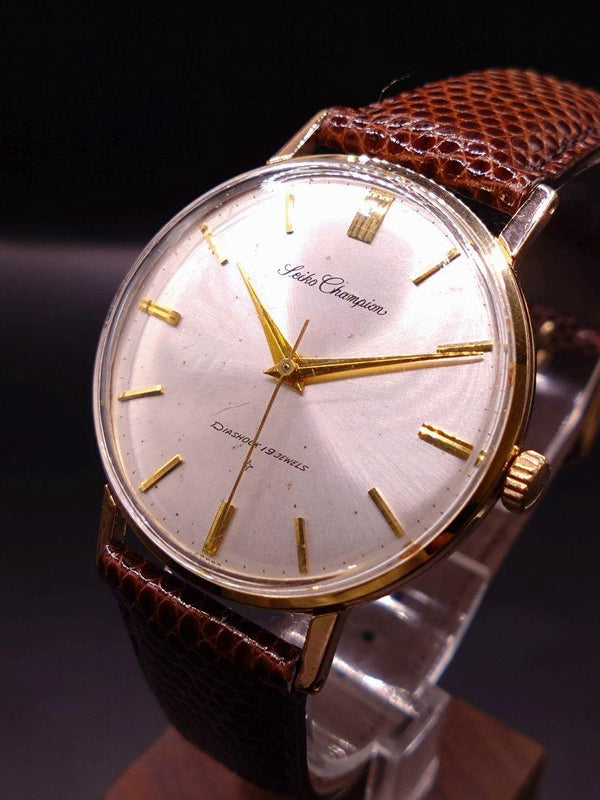 Champion 19 Jewels Egp 15026e Vintage Watch Overhauled With Band Gold