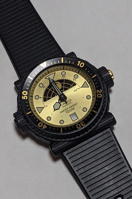 Mw-301 Moon Graph Vintage 80s Watch. Quartz Analog. Mens Classic