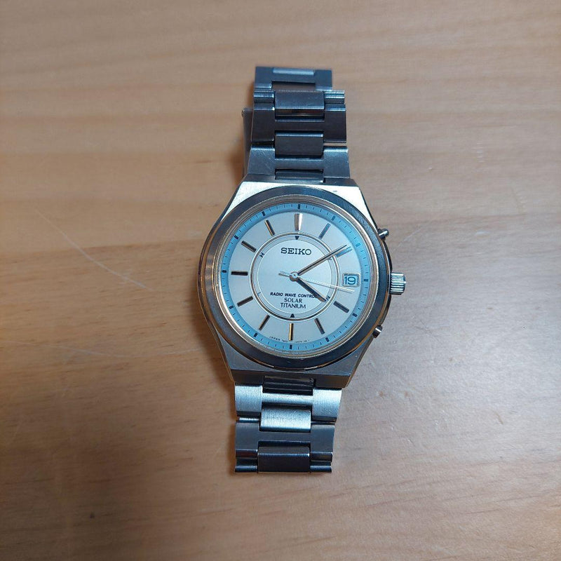 Radio-controlled Watch Silver Mens Wristwatch Accurate