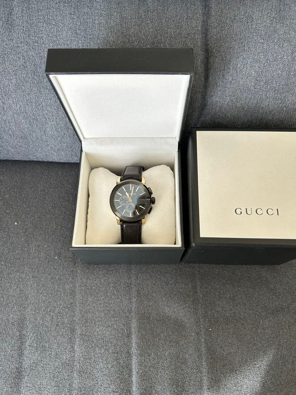 Gucci Black Leather Chronograph Watch Mens Wristwatch Swiss Made Luxury