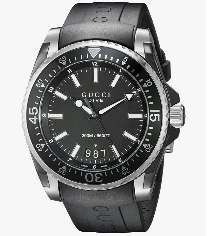 Gucci Dive Ya136204 Divers Watch Stainless Steel Swiss Made Water Resistant