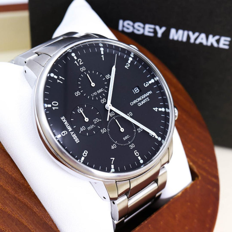 Issey Miyake Chronograph Watch 2498 Date Round Working Condition Mens Timepiece