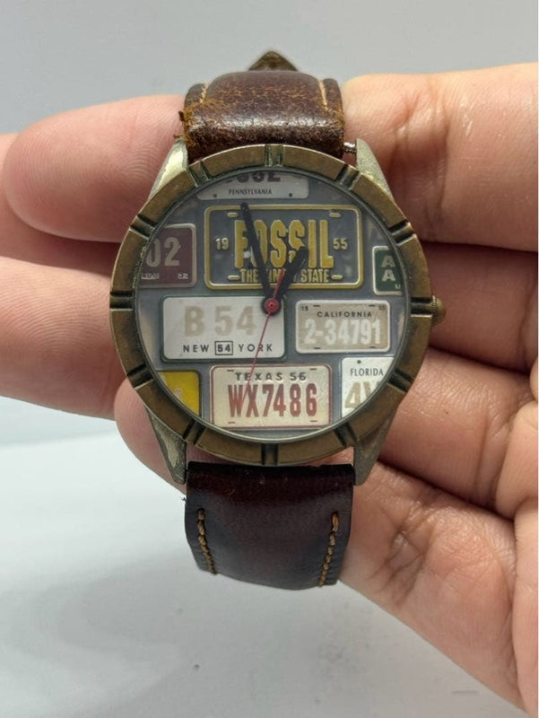 FOSSIL Mens Analog Quartz Watch Leather Band American License Plate Dial Y2K