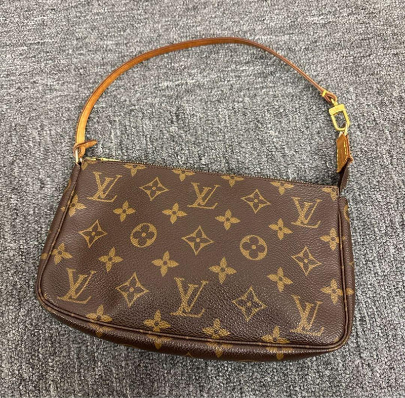 LOUIS VUITTON Pochette Accessoires M51980 Monogram Shoulder Bag Brown 21x13x4cm