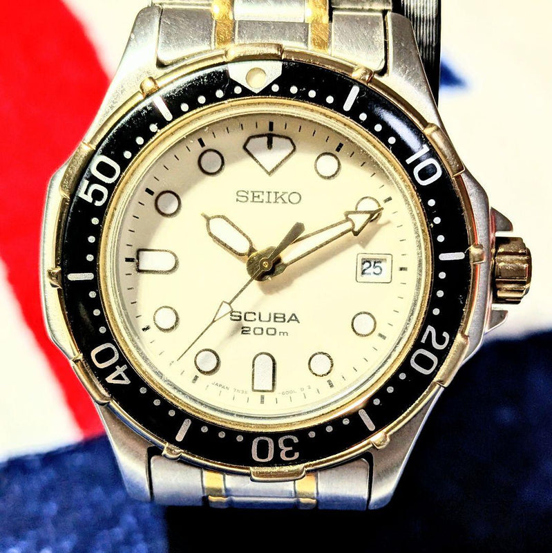 SEIKO SCUBA 7N35 600A Analog Diver Watch 200m Water Resist Black Bezel Silver