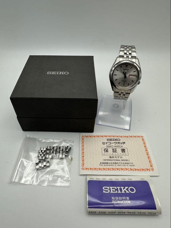 Seiko 5 7S26-01V0 Automatic Stainless Steel Silver Dial Day Date Watch