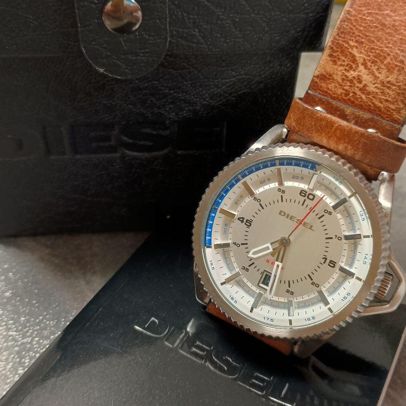 DIESEL ROLLCAGE DZ1715 Mens Quartz Watch White Dial With Leather Band
