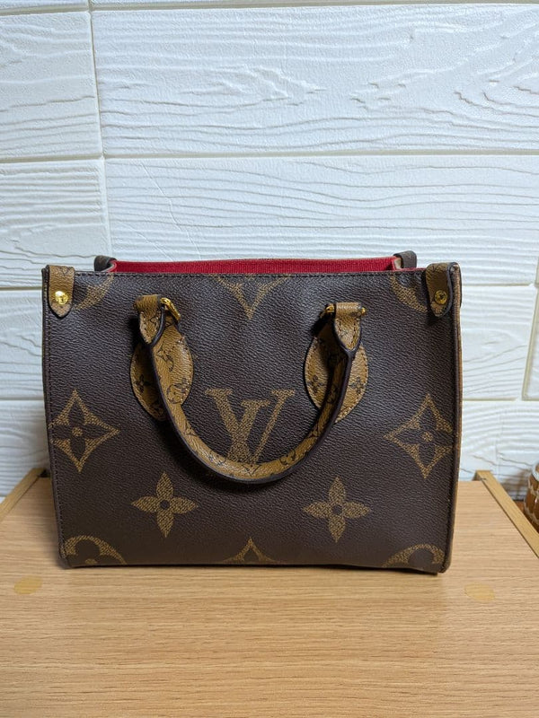 Ladies Shoulder Bag Accessories Included