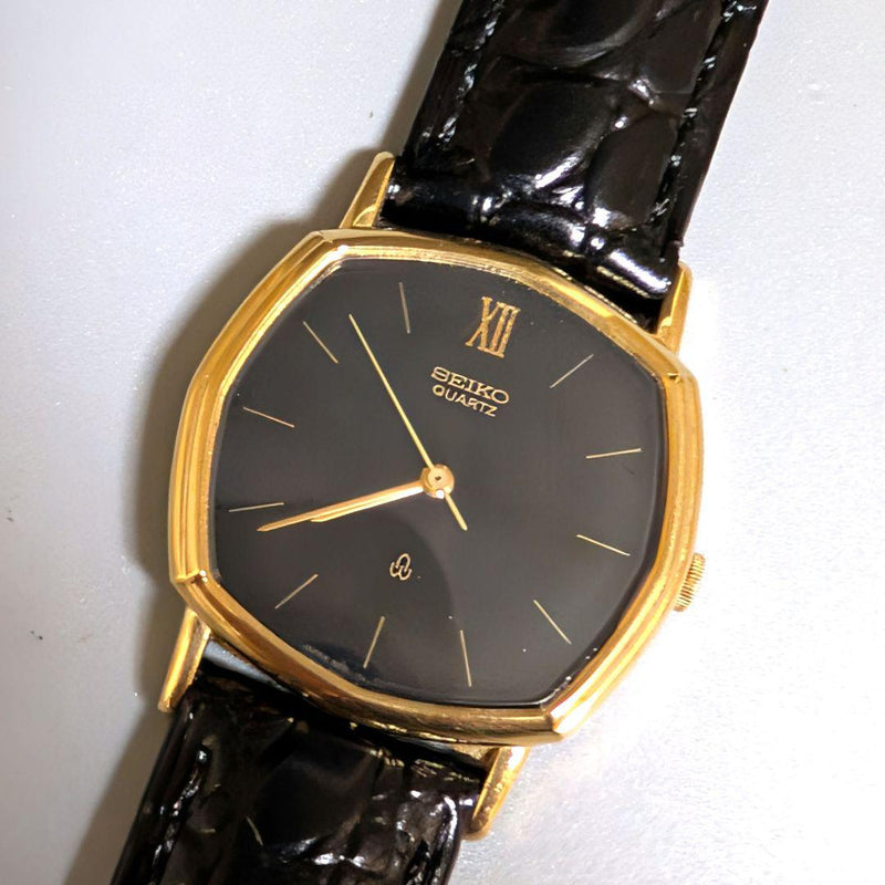 SEIKO Mens Octagon Quartz Watch 5931-5350 28.1mm x 30.7mm 5.5mm Thin 1980s