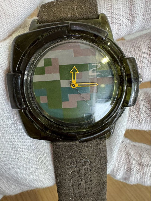PIONEER Loopmaster Y121-1020 Analog Quartz Watch Digital Camo Yellow Hands Suede