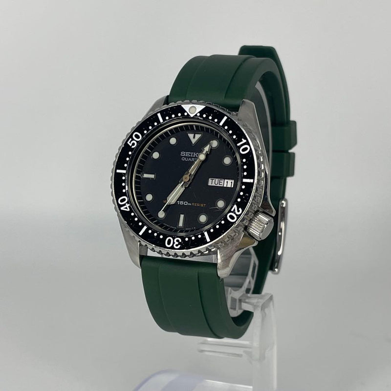 6458-6000 Quartz Diver Watch 150m Black Dial Bezel 38mm Day-Date Green
