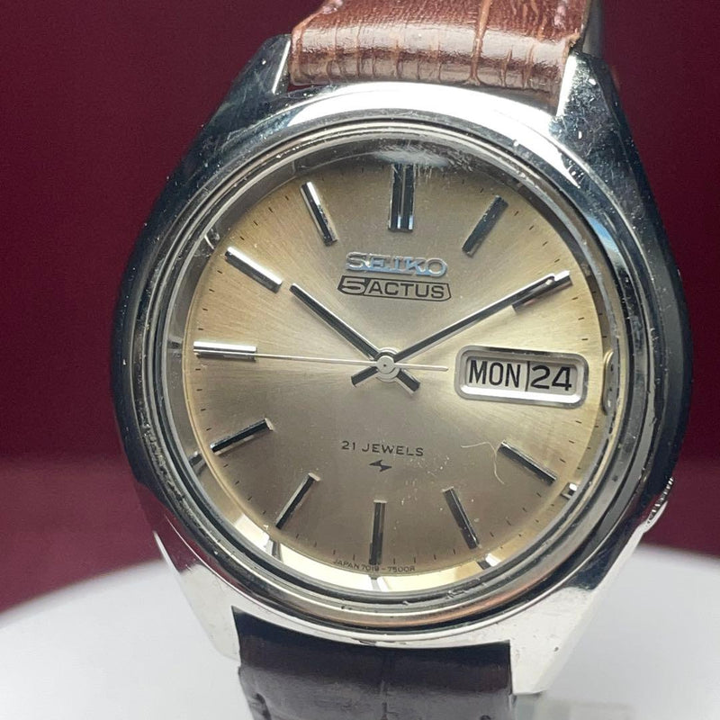 SEIKO 5 ACTUS 7019-7060 Automatic 1974 SS 37.5mm Champagne Gold DayDate Leather