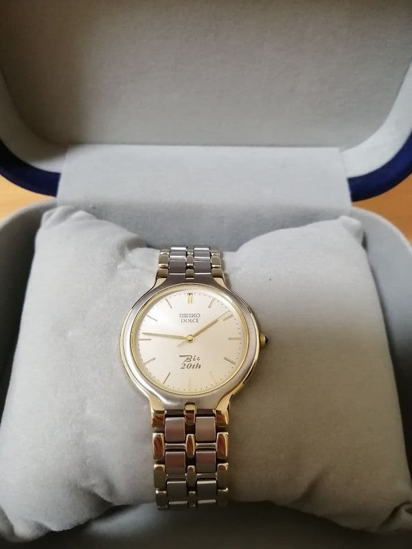 Seiko Dolce Bic 20th Anniversary Mens Quartz Watch 30mm White Dial Gold Hands
