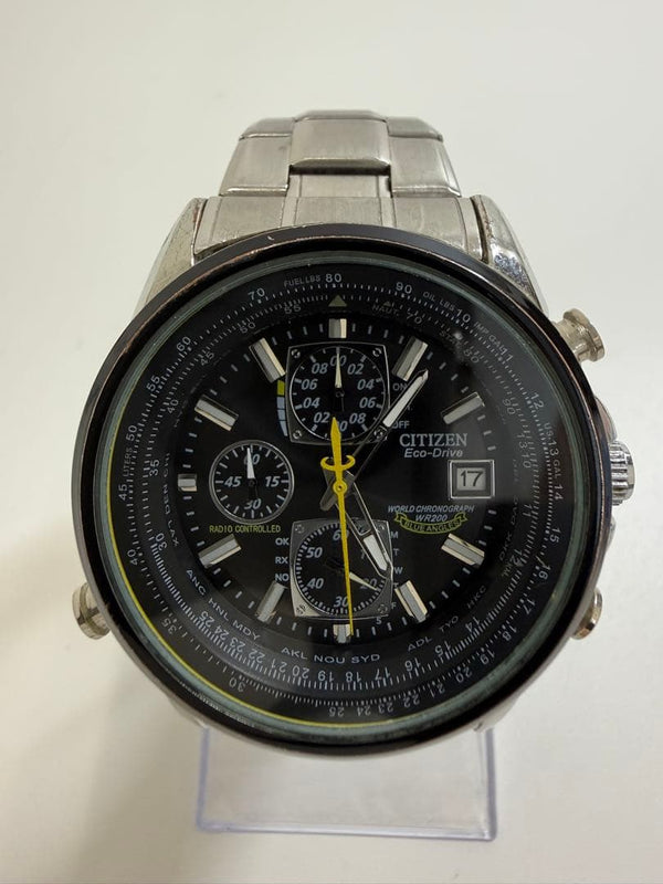 CITIZEN Eco-Drive WORLD CHRONOGRAPH WR200 World Time Analog Solar Watch