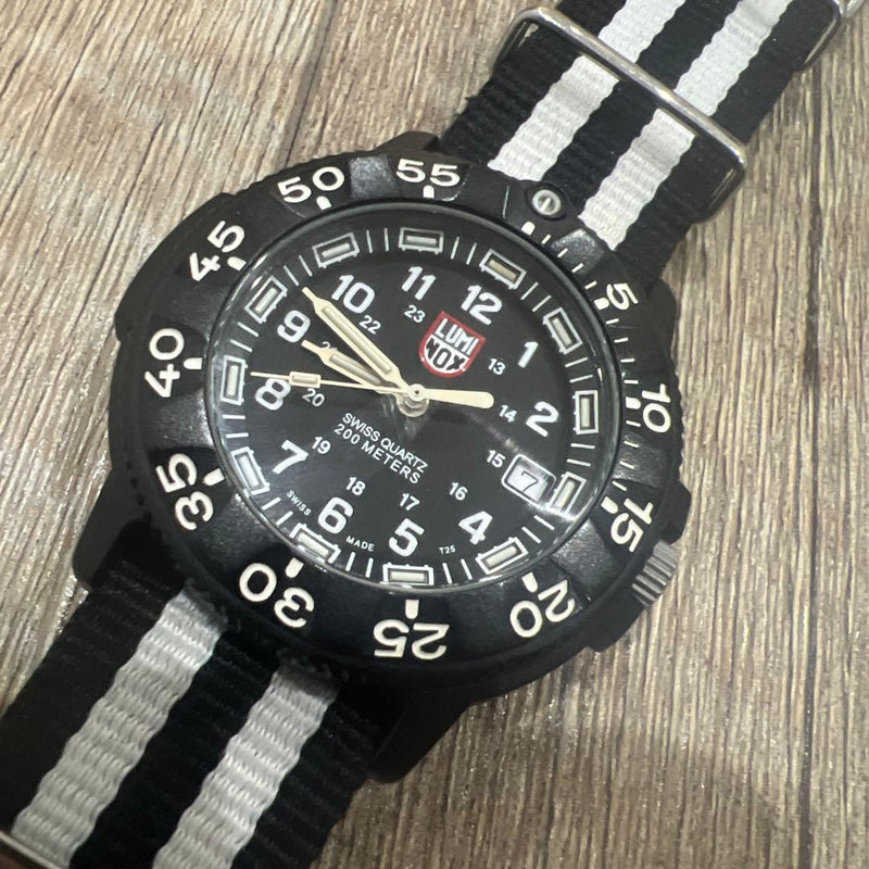 Luminox Navy Seal 3000/3900 Dive Watch Swiss Quartz 42mm Tan Dial 200m WR