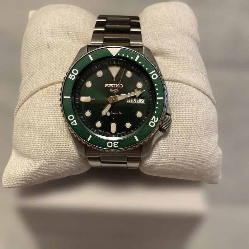 SEIKO 5 Sports Automatic Green Dial Stainless Steel Rotating Bezel Day-Date