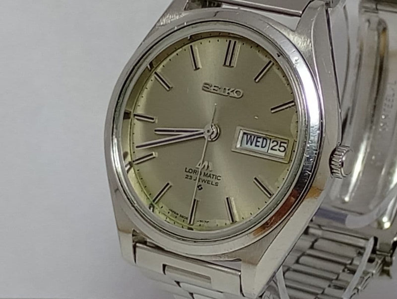 SEIKO Lord Matic 5606-7070 Automatic Cal.5606 SS Silver Day-Date Bracelet Watch