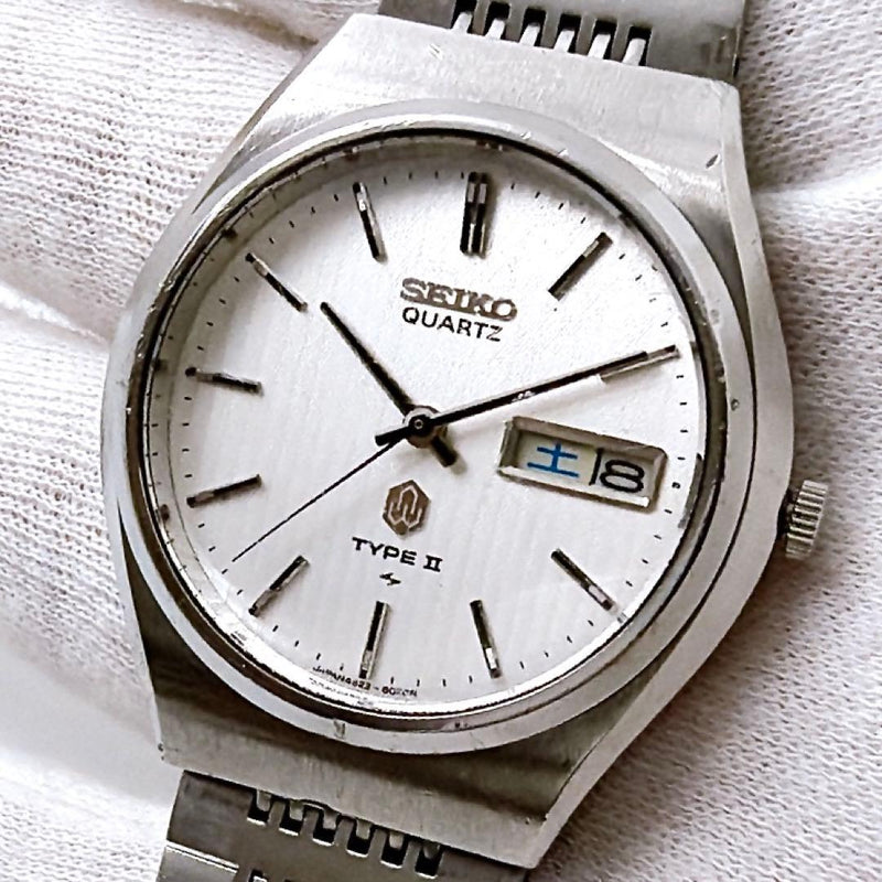 SEIKO TYPE2 4623-8010 Quartz 36.5mm Silver Day-Date Mens Bracelet Watch 1977