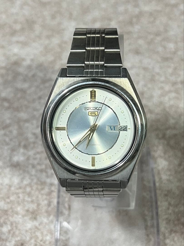 Seiko 5 Automatic 7009-876A Day-Date Silver Two-Tone Gold Index Mens Watch