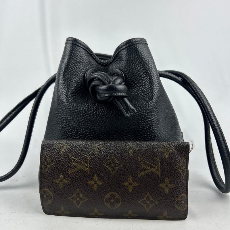 VASIC Bond Mini Handbag Grained Leather Black 9.1x7.9x5.5in Knot Detail