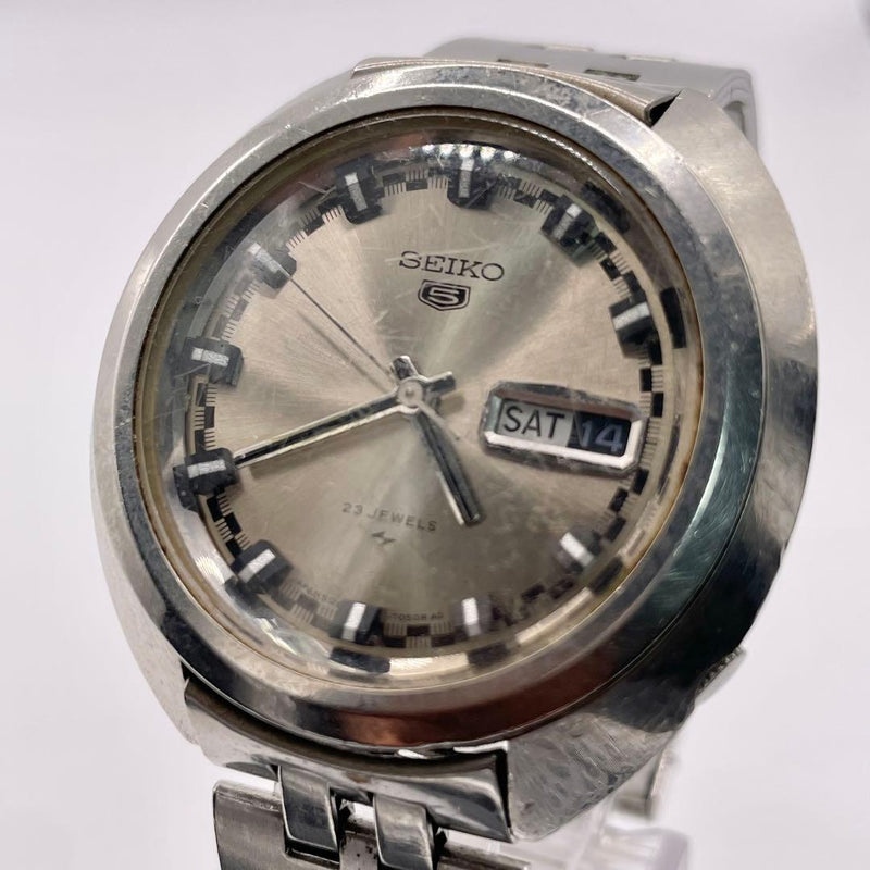 SEIKO 5 AUTOMATIC Winding Movement 23 Jewels Gold Dial 60s Mens Watch