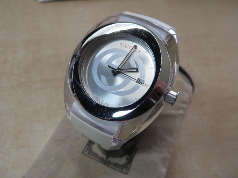 GUCCI 137.1 Sync Quartz Watch 46mm White Dial Silicone White Sherry Line Unisex