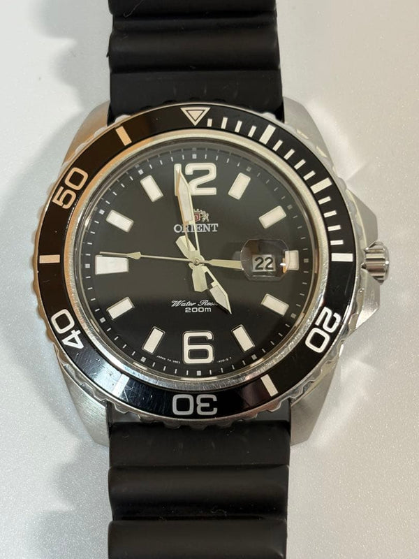 ORIENT UNE3-CO-B Mens Diver Watch Quartz SS 45mm Black Dial Date Bracelet