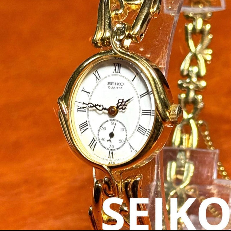 1428-5120 Ladies Quartz Watch 21mm White Roman Numeral Small Seconds 1982