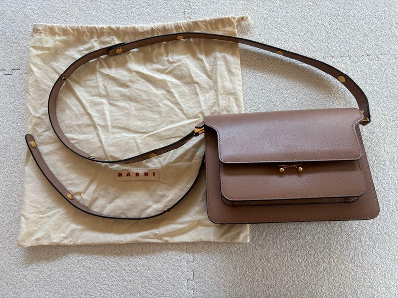 Marni Trunk Medium Beige Leather Shoulder Bag 23x16x13cm 140cm Strap Gold HW