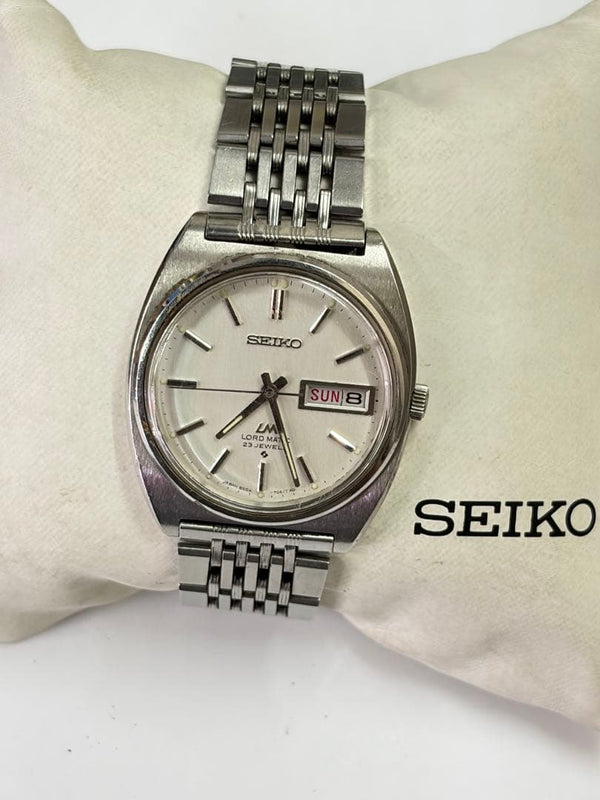 SEIKO LORD MATIC 5606-7050 Automatic 23J 35mm Silver Day-Date SS Bracelet Watch
