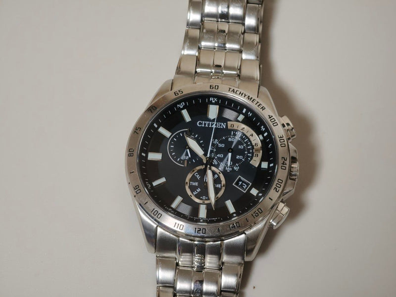 CITIZEN E610 Eco-Drive Radio Solar Chronograph Panda Dial Mens 17.5cm Watch