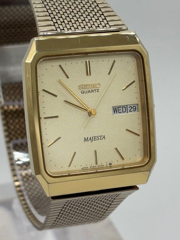 SEIKO Majesta 9063-5020 Quartz 30x35mm SS White Dial Sapphire Day-Date Mens