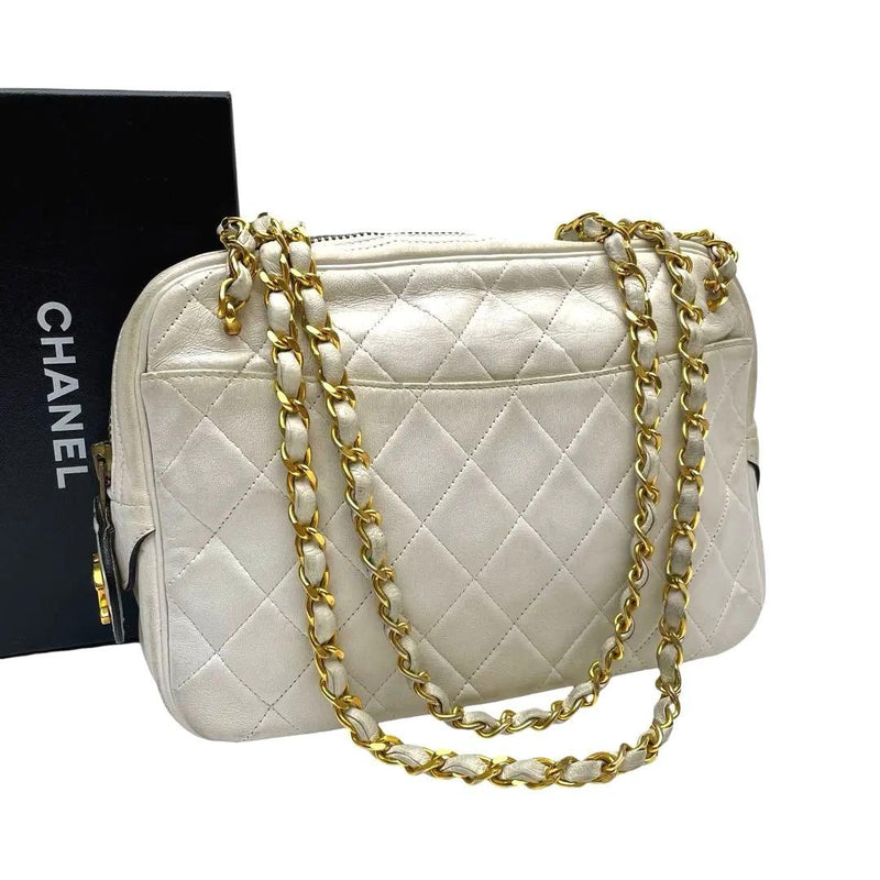 CHANEL Matelassé Lambskin Chain Shoulder Bag White Coco W23 H16 D4cm Strap Drop