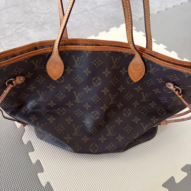 LOUIS VUITTON Neverfull Monogram Canvas Tote Bag MM Gold Hardware Cowhide Pouch