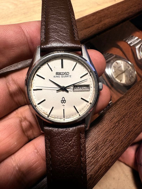 SEIKO KING QUARTZ 5856-8040 Quartz White Dial Day Date Mens Watch 36mm Hardlex