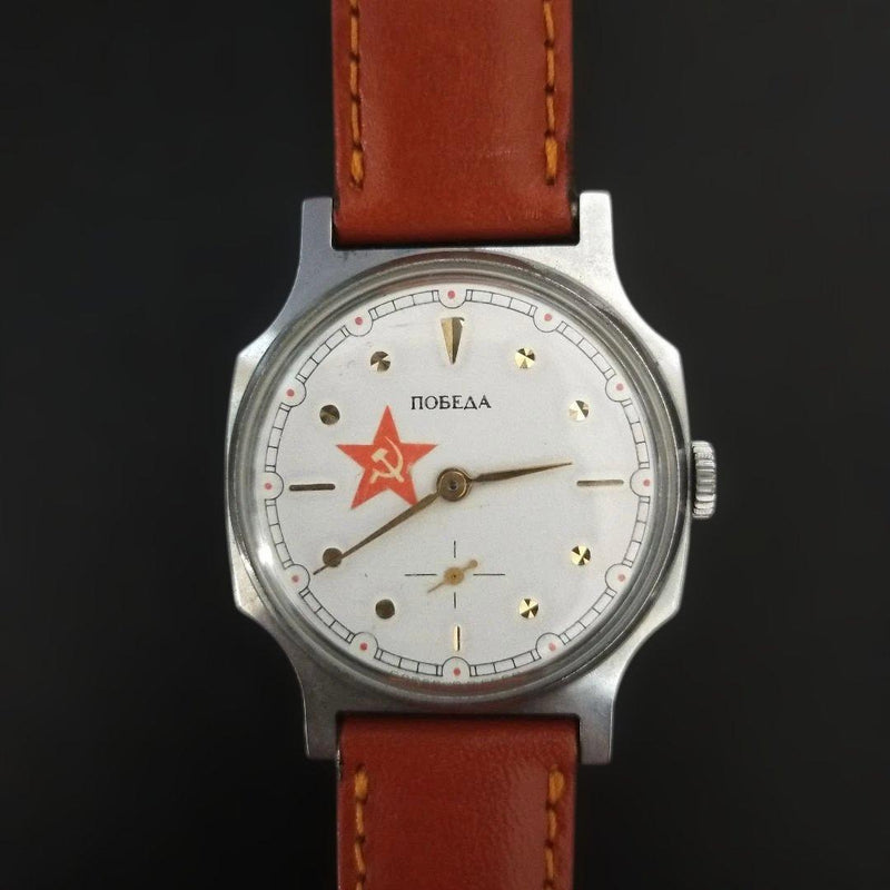Pobeda Soviet USSR Mechanical Hand-wound Wrist Watch 34mm Case 18mm Lug 1980s