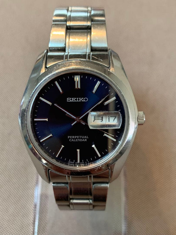 Seiko 8F33-0040 Quartz Perpetual Calendar Day Date Eng/Kanji Watch 38mm